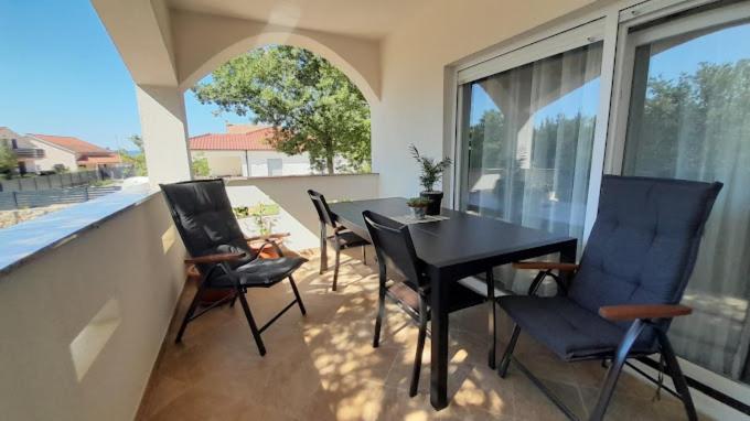 Apartments & Room Danijel Pinezići المظهر الخارجي الصورة