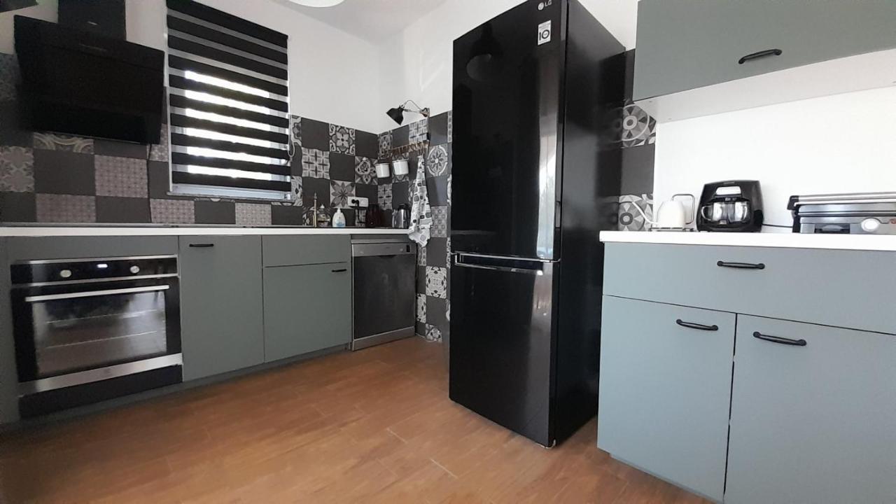 Apartments & Room Danijel Pinezići المظهر الخارجي الصورة